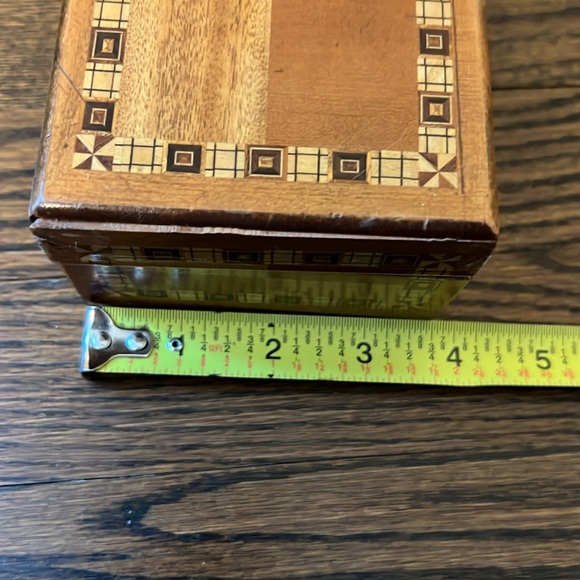 Vintage Wood Box w/ Inlay Scotty Dogs & Border - Picture 7 of 11